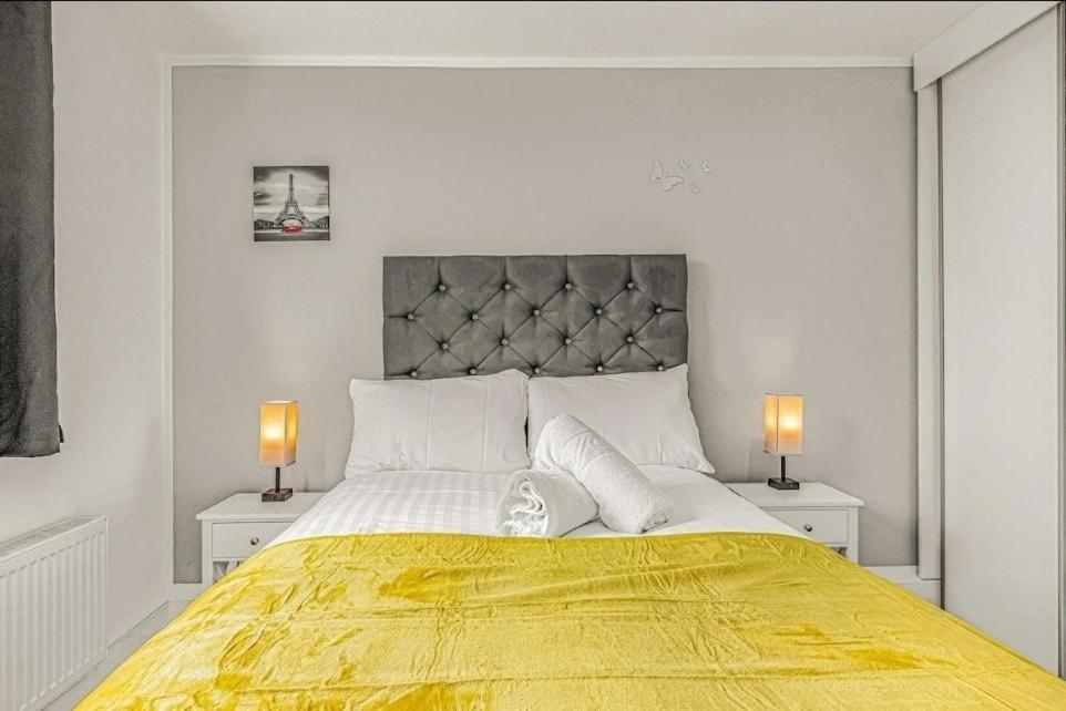 לונדון Amazing Marina-Overlooking 1Bed מראה חיצוני תמונה